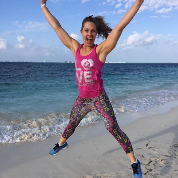 Meet your Posher, Angie - Picture 1 of 1